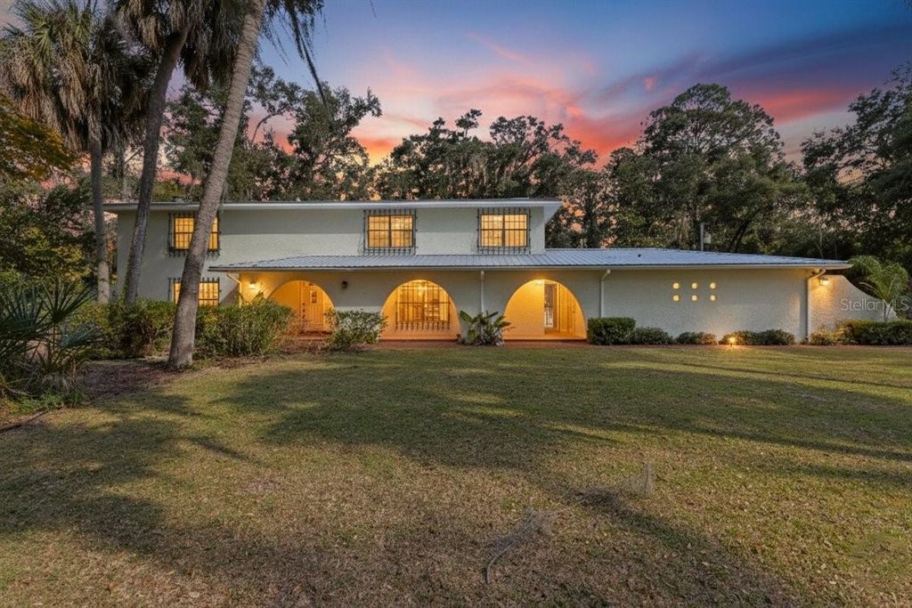 Photo of 155 S Court Street, Bronson, FL 32621 (MLS # OM713884)