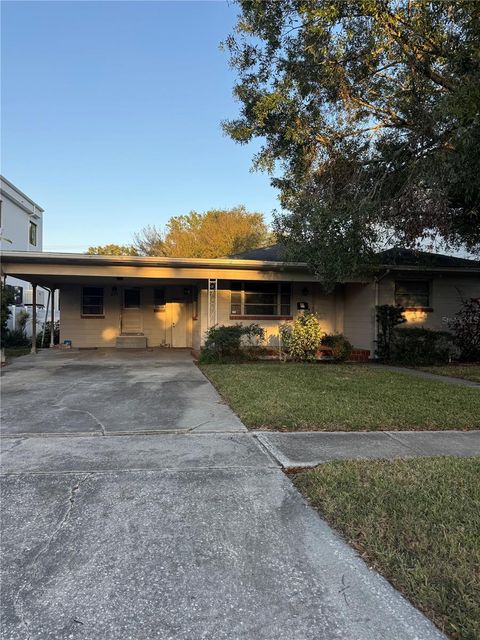 Photo of 527 Danube Avenue, Tampa, FL 33606 (MLS # J996199)