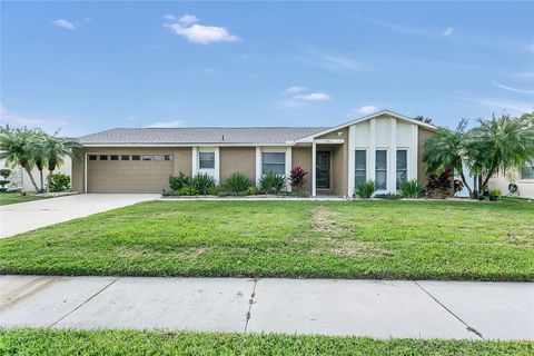 Photo of 150 Peppertree Drive, Orlando, FL 32825 (MLS # O6361661)