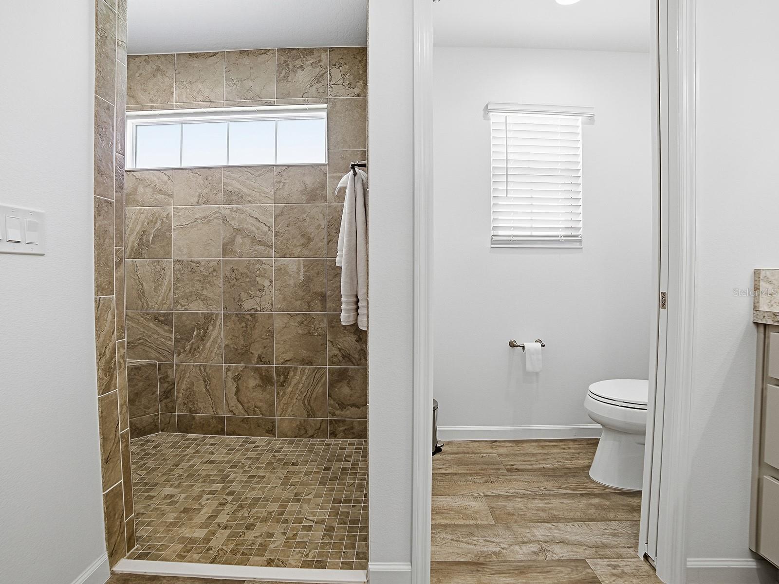 OXFORD OAKS - Residential