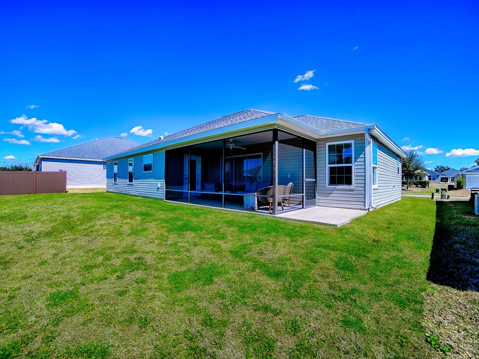 OXFORD OAKS - Residential