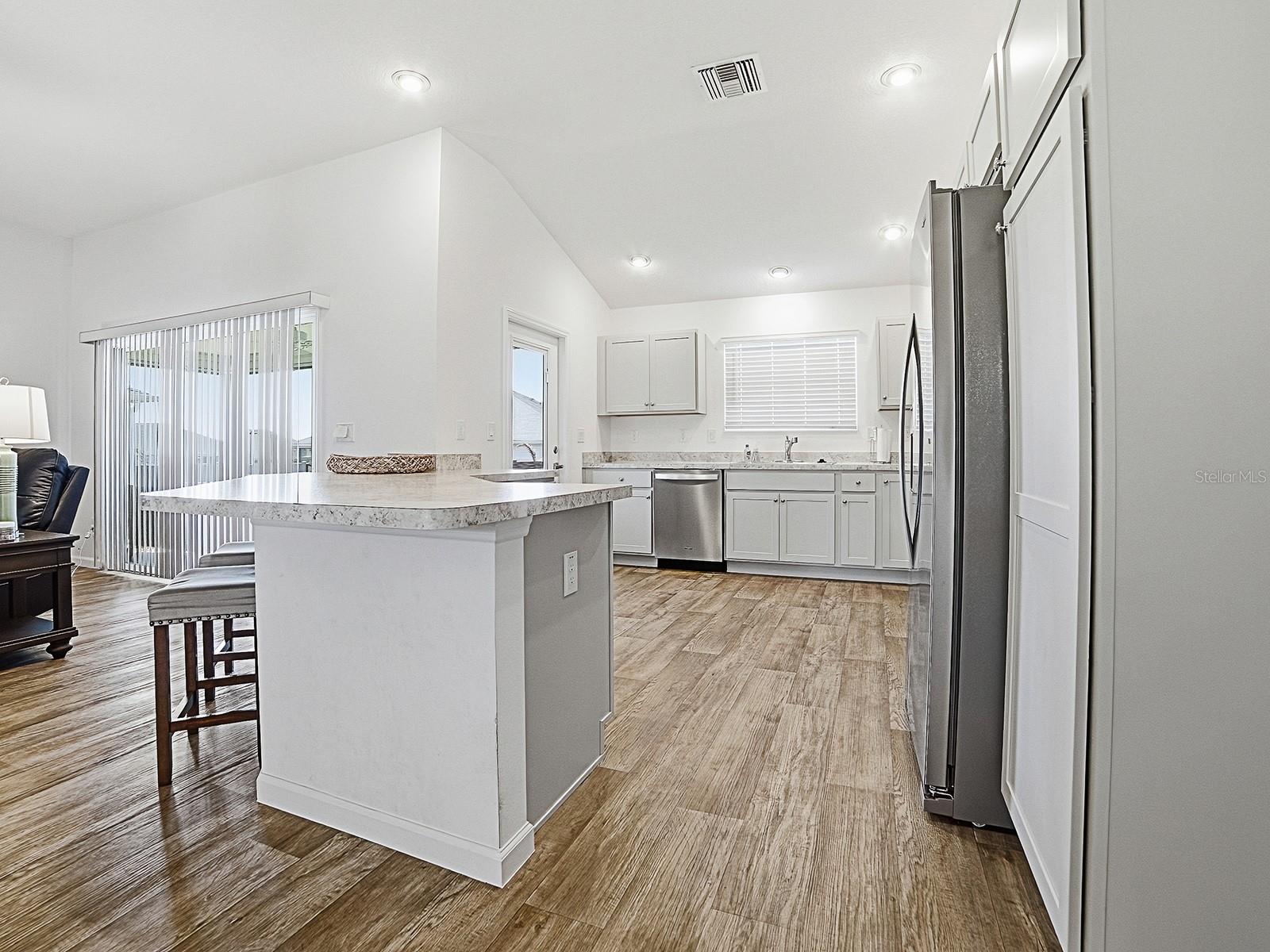 OXFORD OAKS - Residential