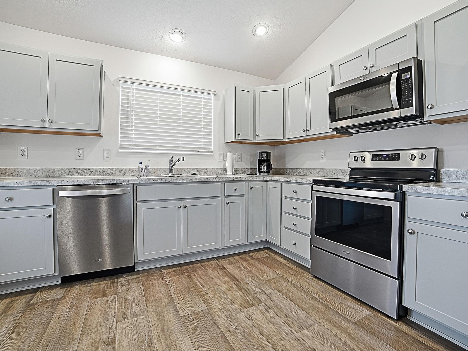 OXFORD OAKS - Residential