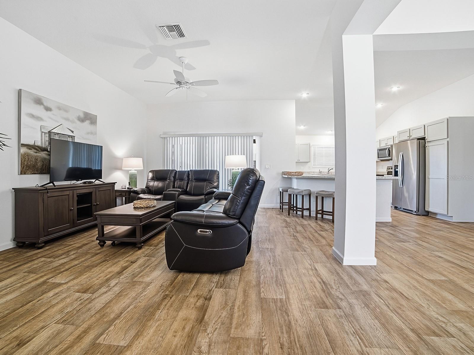 OXFORD OAKS - Residential