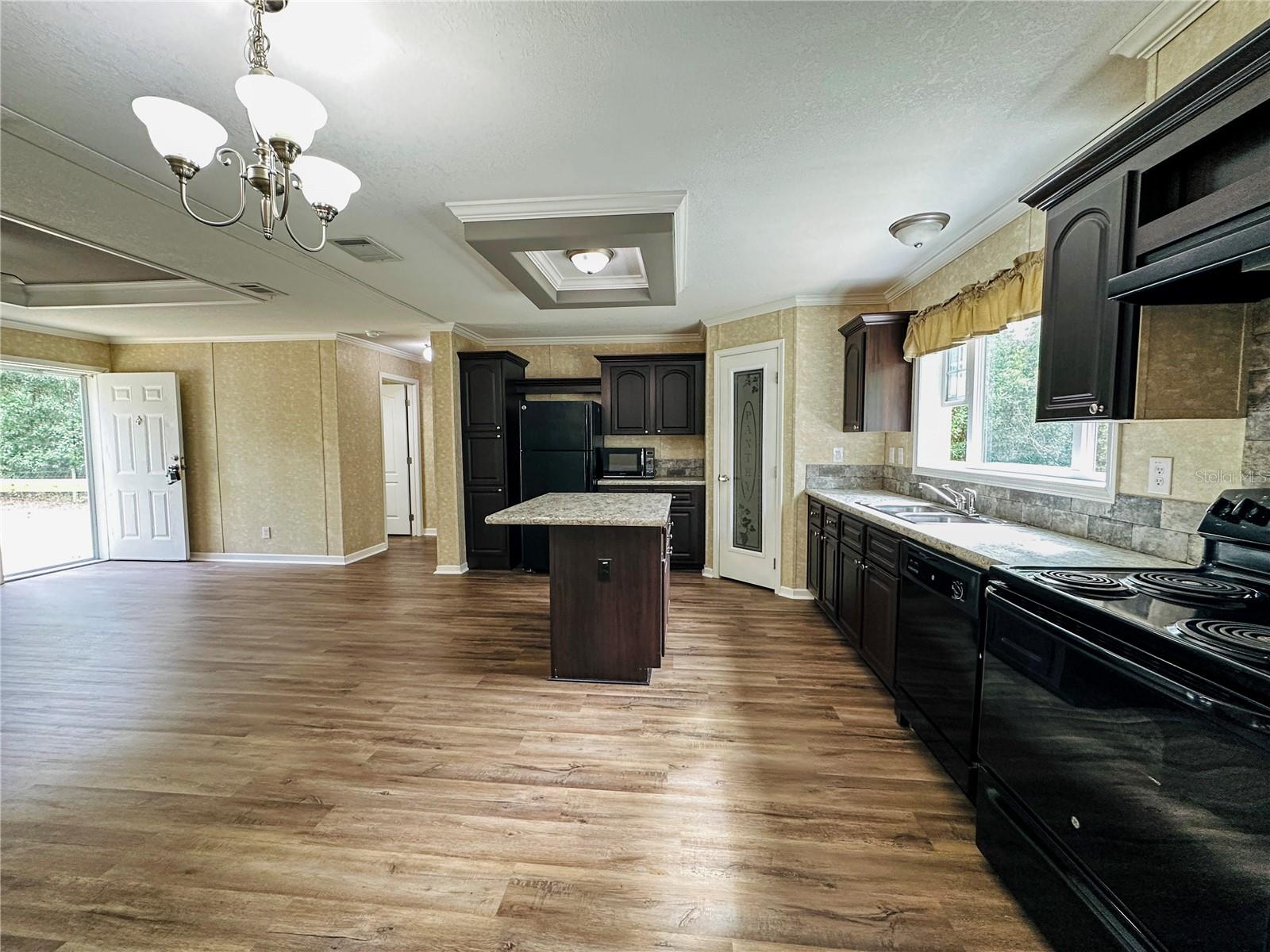 THREE RIVER ESTATES - Residential