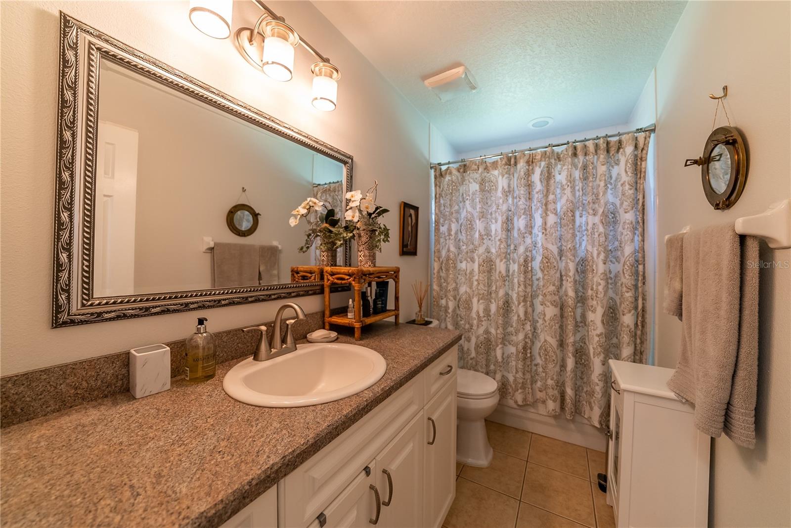 HUNTERS TRACE - Residential