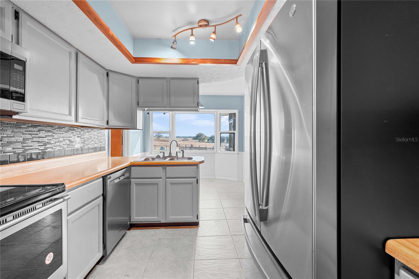 ACREAGE - Residential