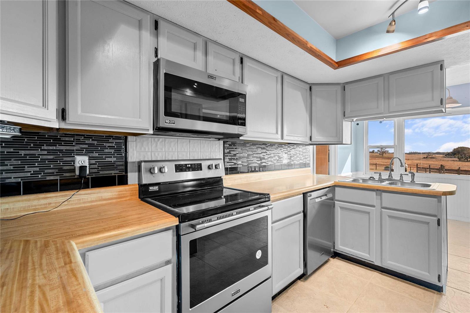 ACREAGE - Residential