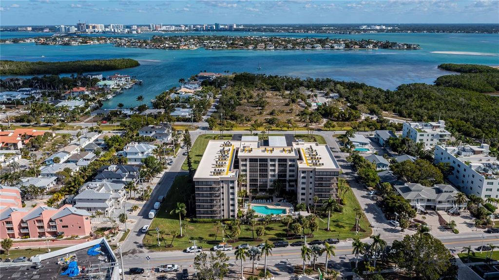 Photo of 1001 Benjamin Franklin Drive #406, Sarasota, FL 34236 (MLS # C7519088)