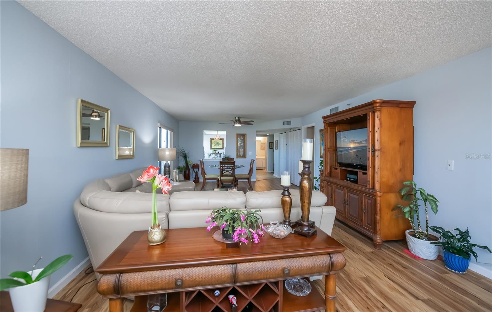 LIDO TOWERS - Residential