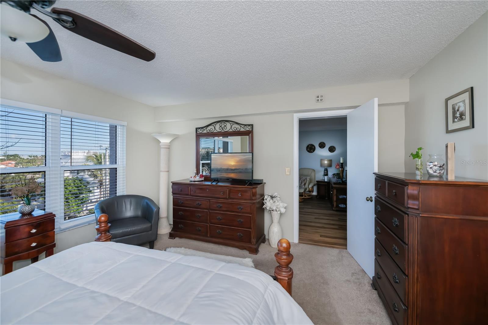 LIDO TOWERS - Residential