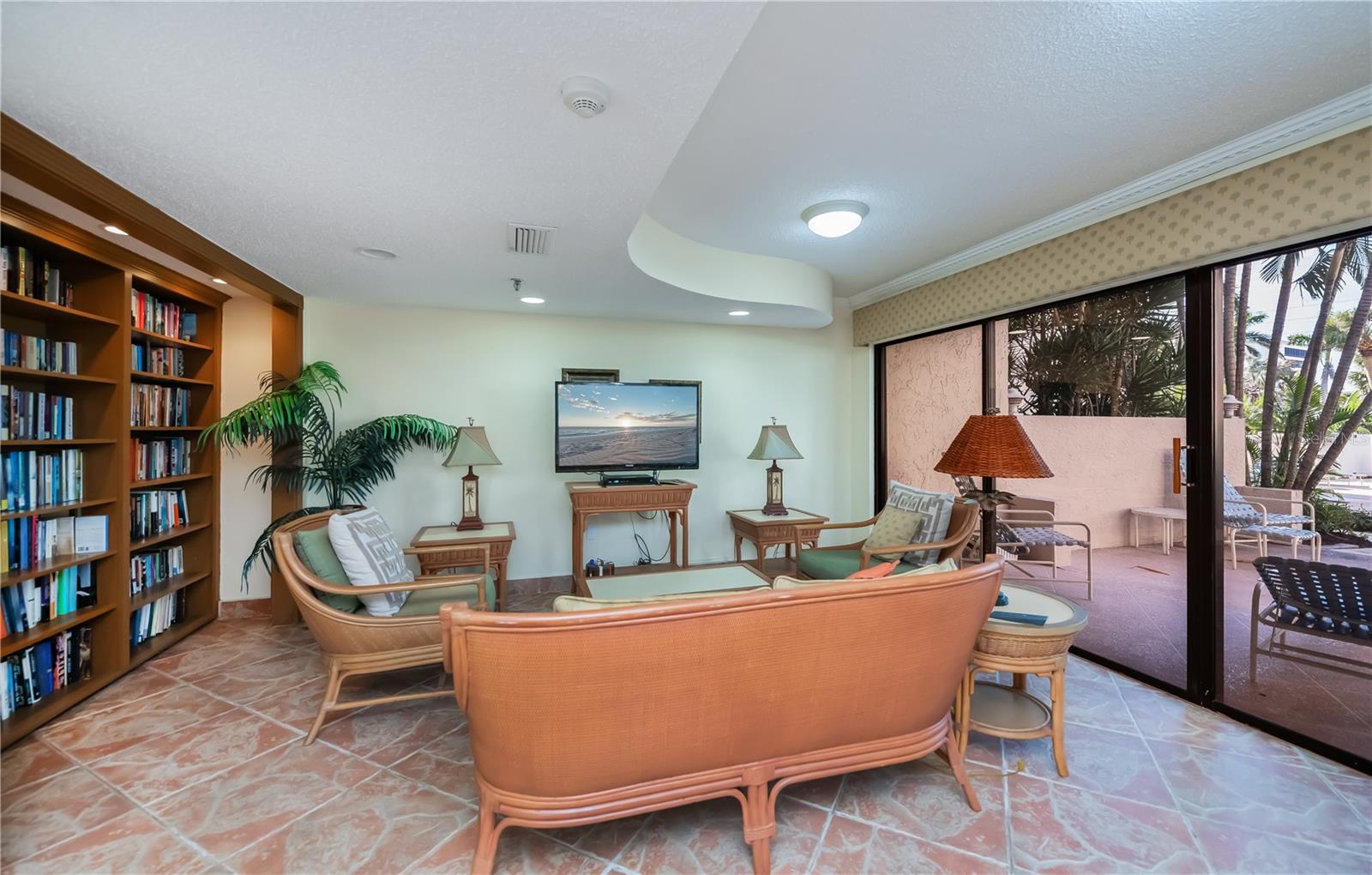 LIDO TOWERS - Residential