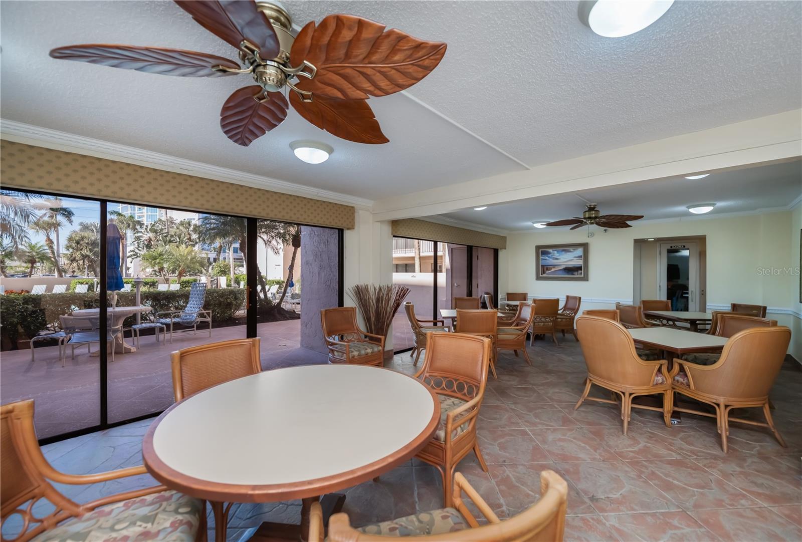 LIDO TOWERS - Residential