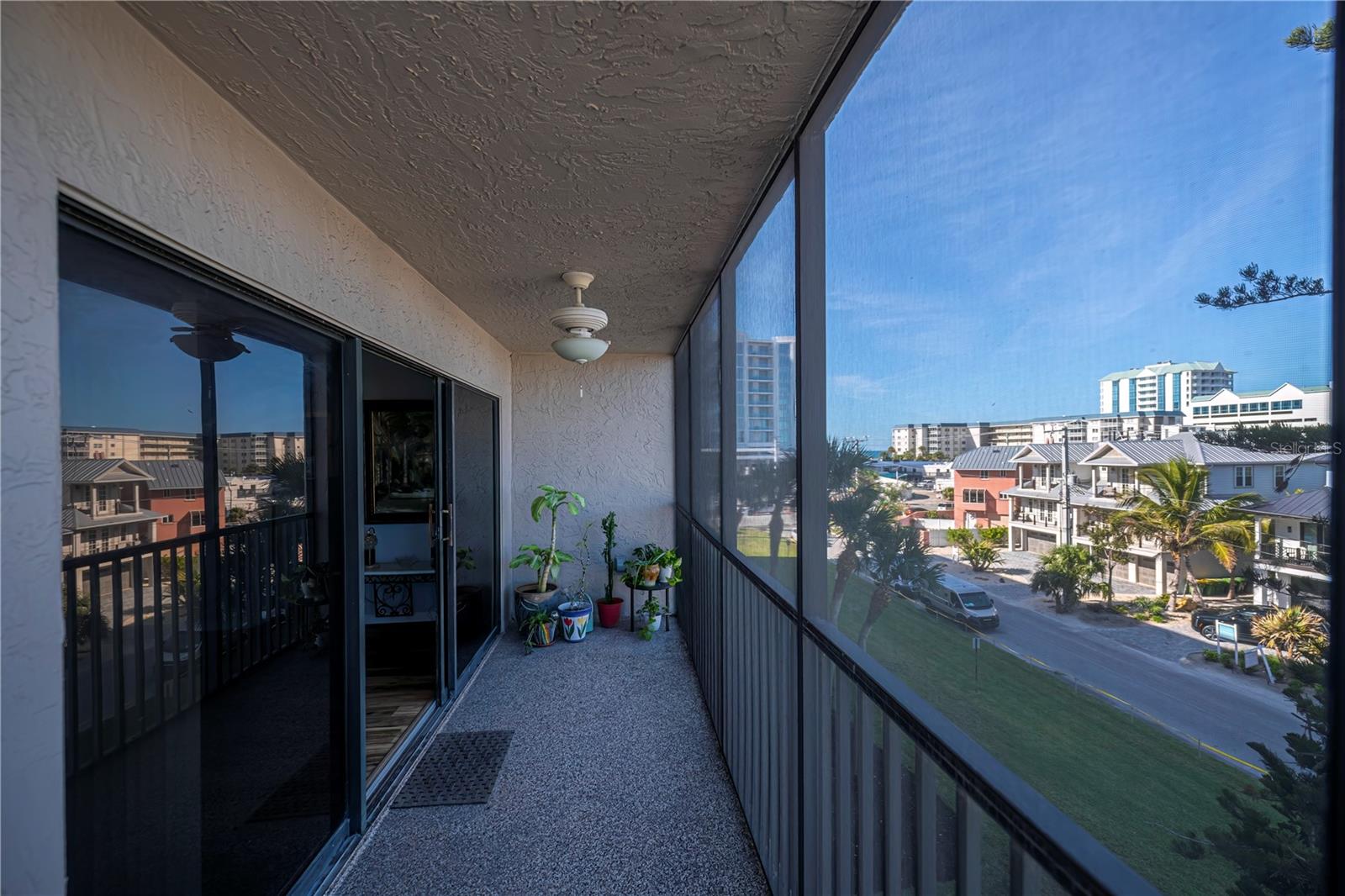 LIDO TOWERS - Residential