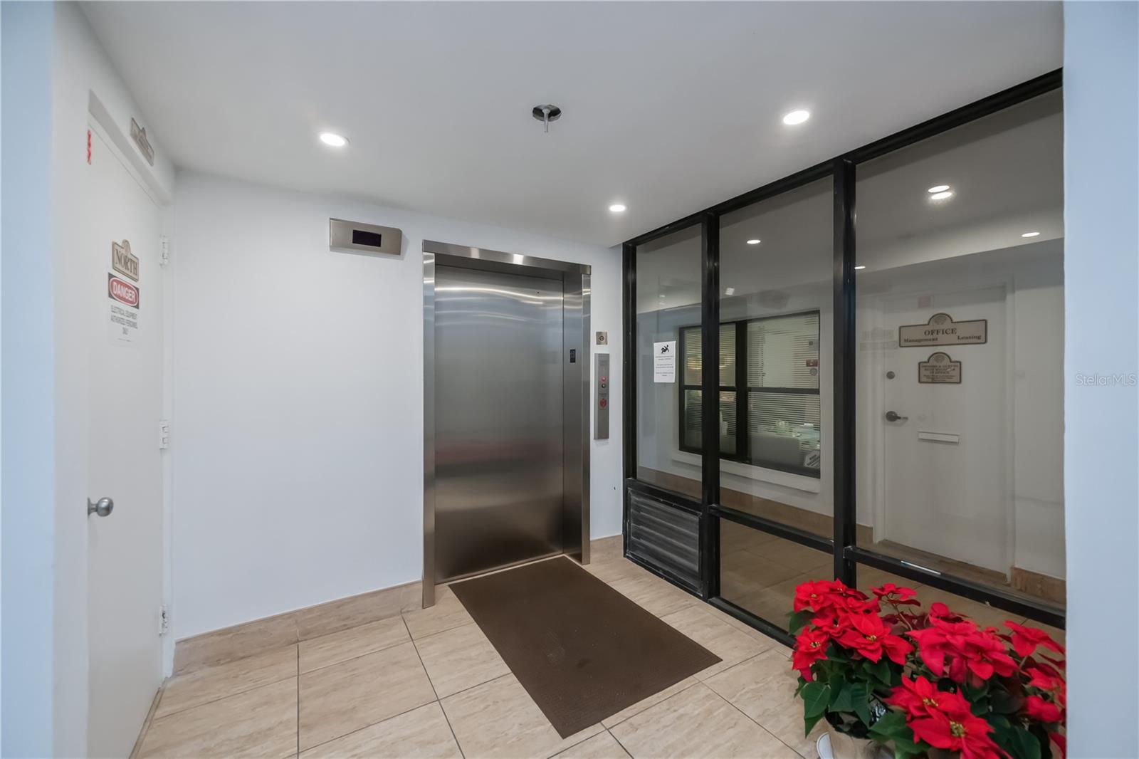 LIDO TOWERS - Residential