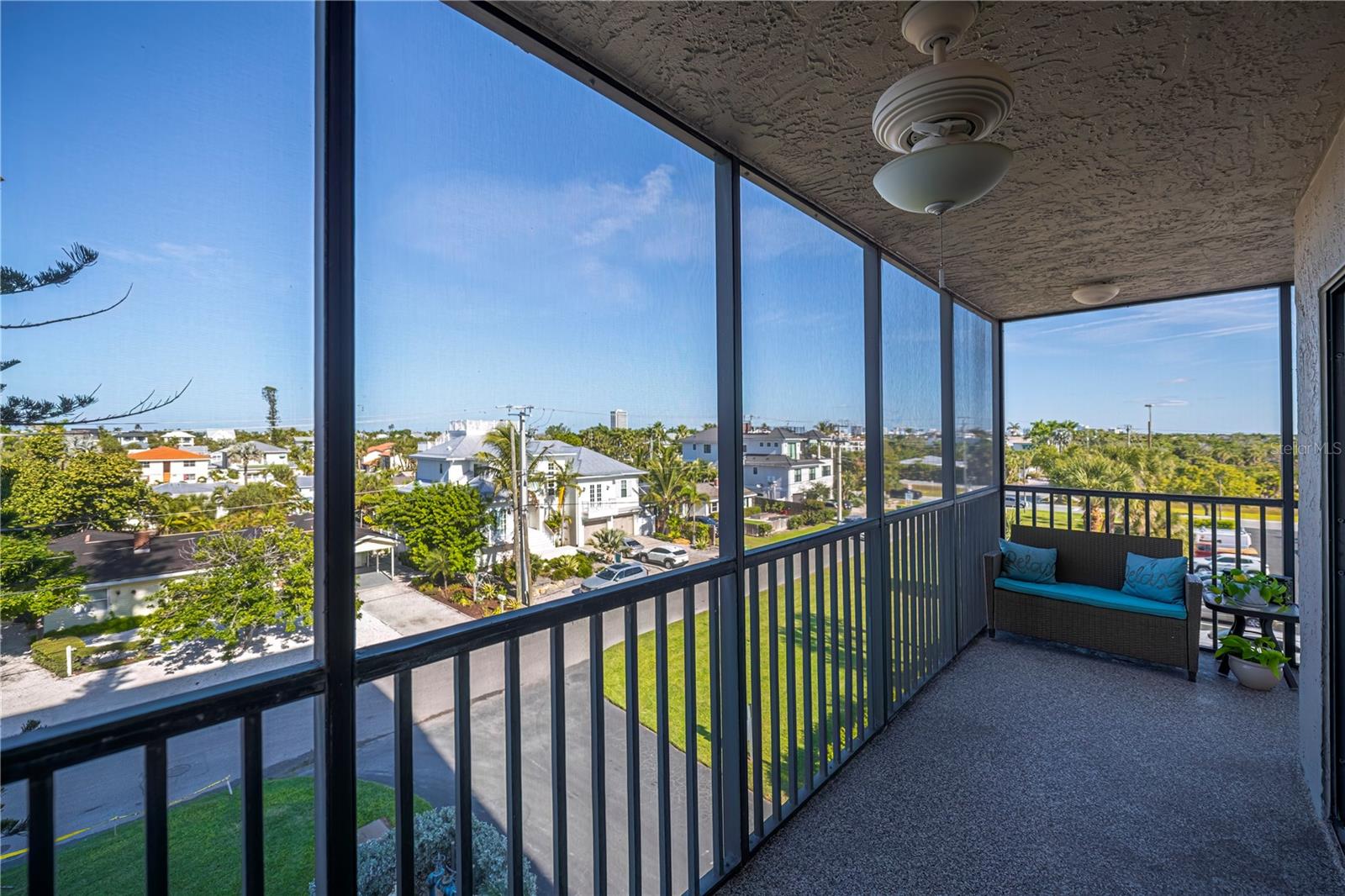 LIDO TOWERS - Residential