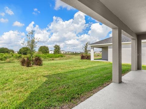 A home in WINTER HAVEN