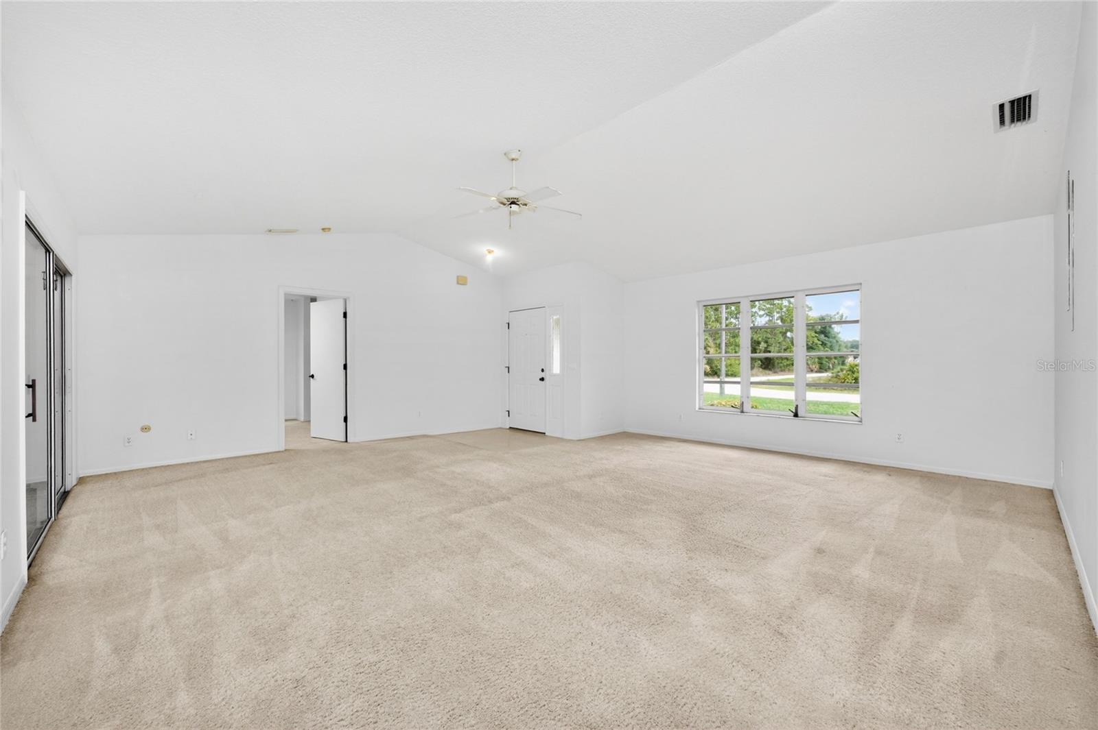 3371 TRAVERSE AVENUE