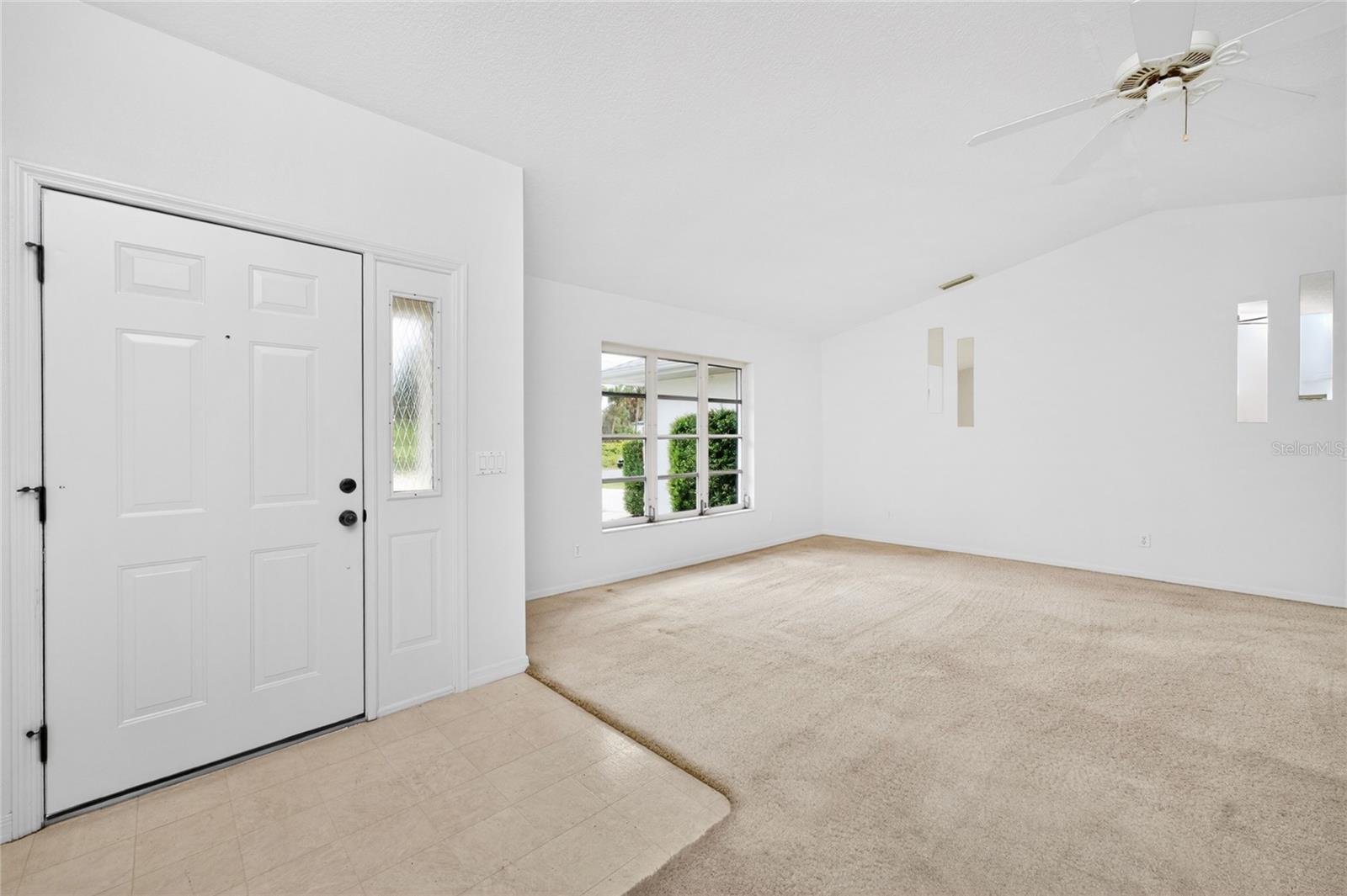 3371 TRAVERSE AVENUE