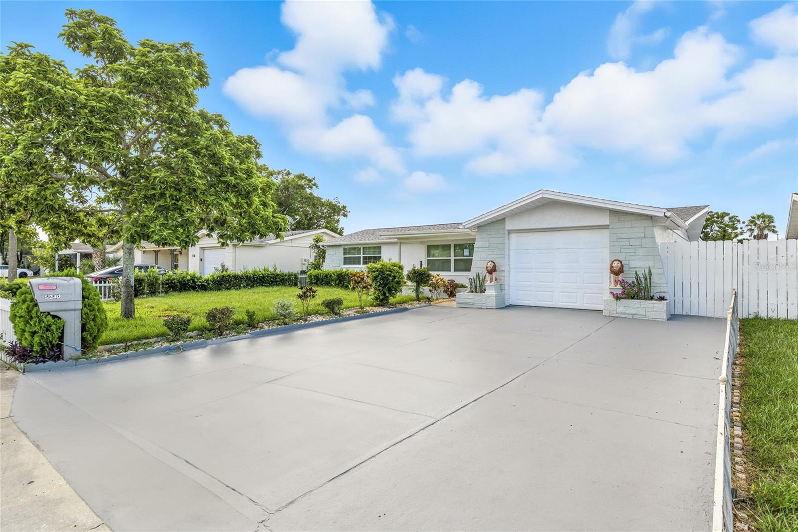 5240 SPARROW DRIVE