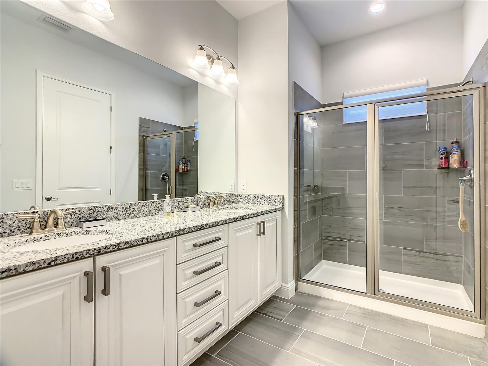 REUNION WEST VLGS NORTH - Residential