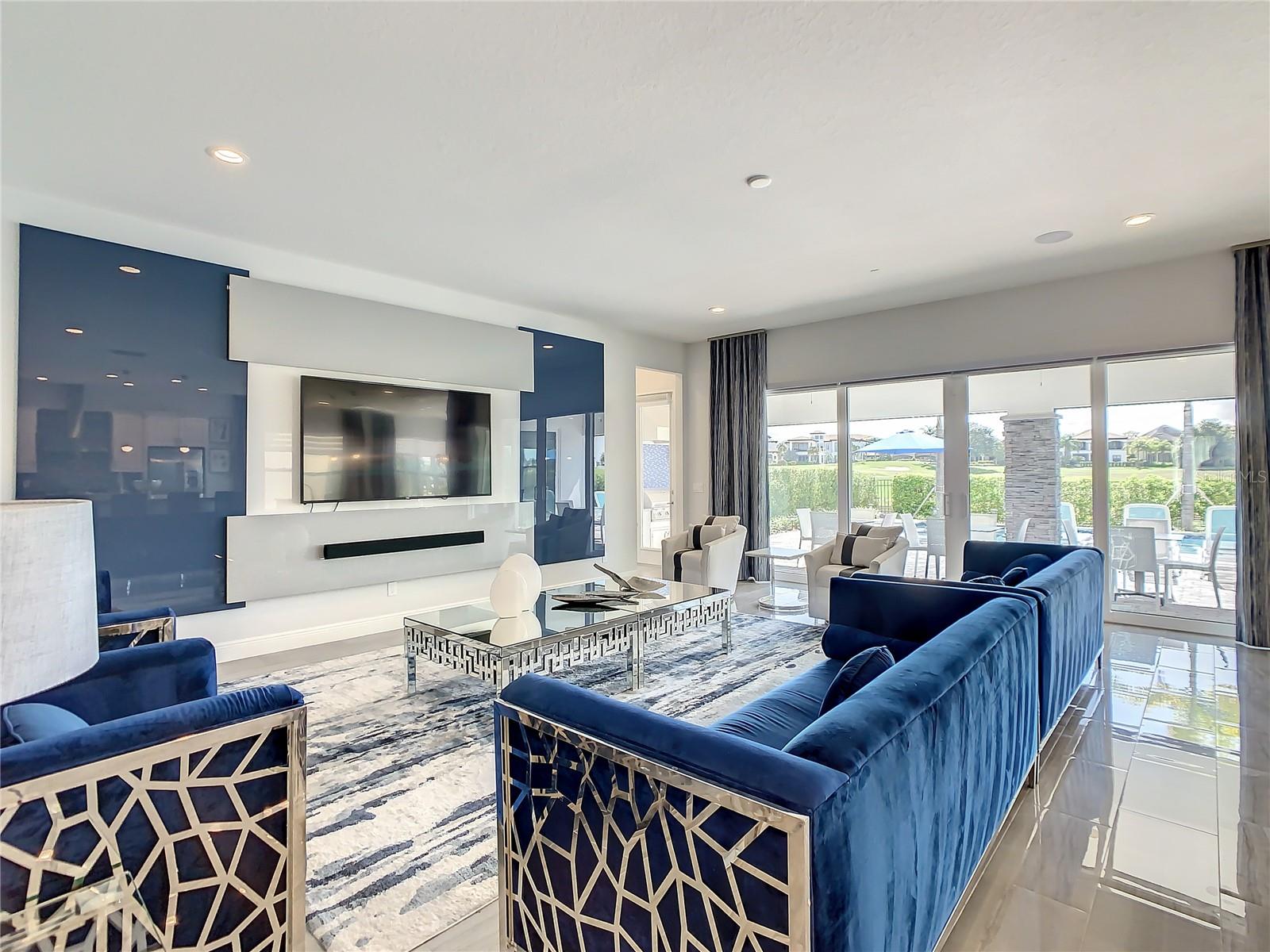 REUNION WEST VLGS NORTH - Residential