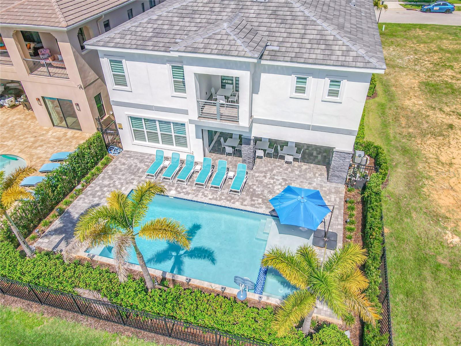 REUNION WEST VLGS NORTH - Residential