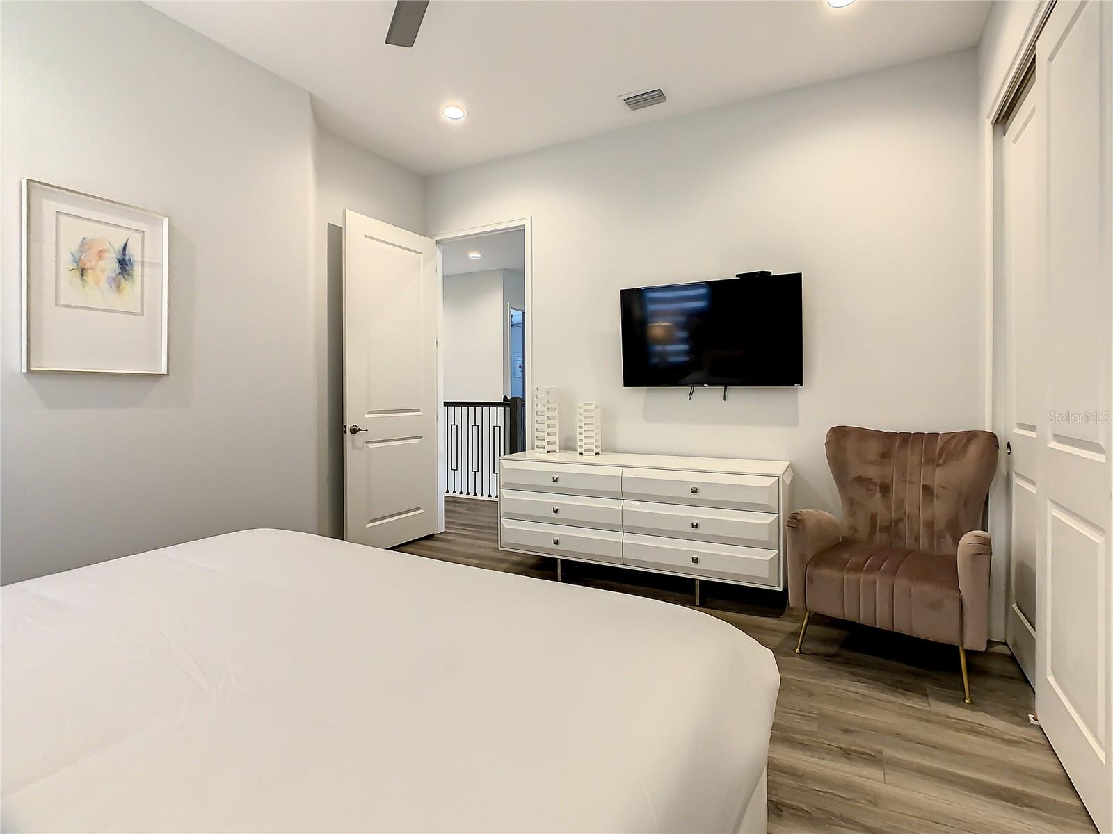 REUNION WEST VLGS NORTH - Residential