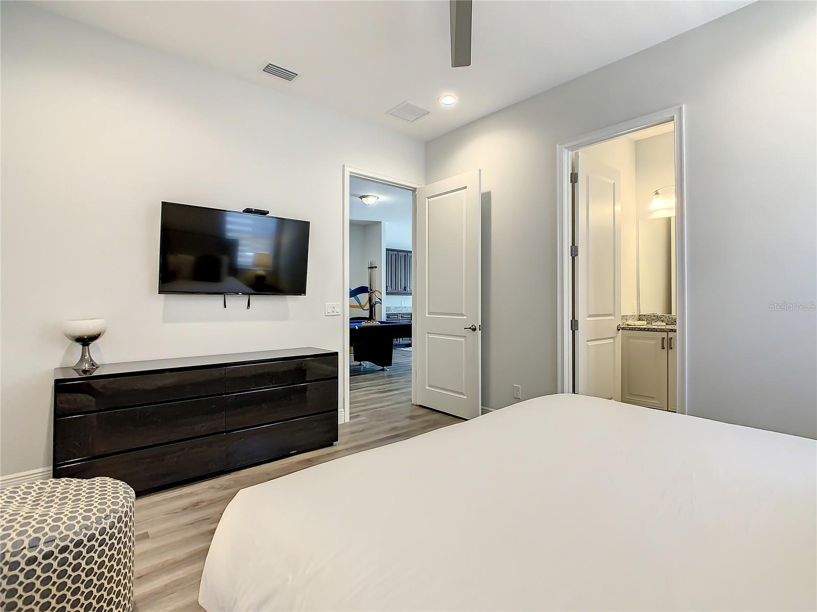 REUNION WEST VLGS NORTH - Residential