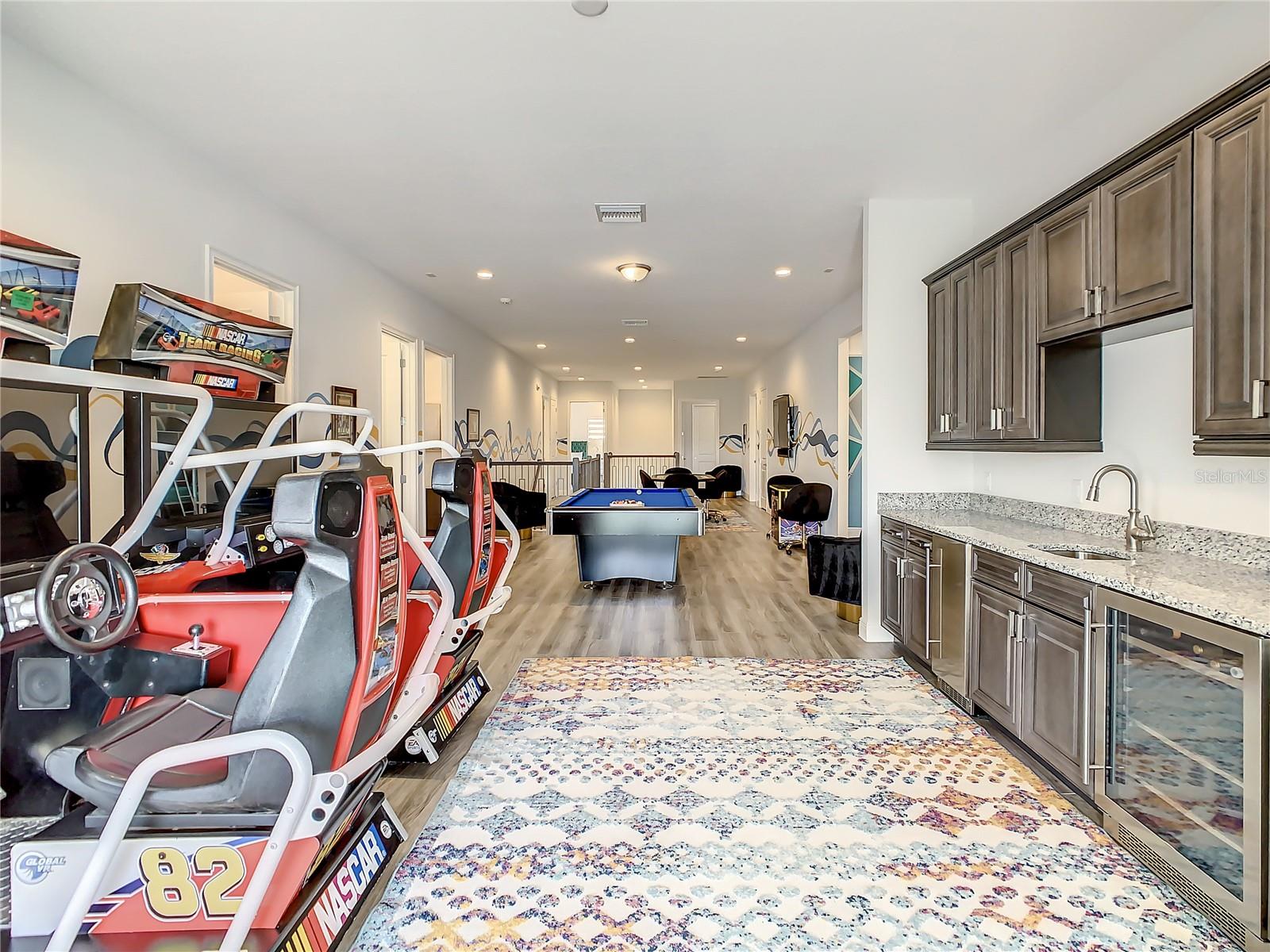 REUNION WEST VLGS NORTH - Residential