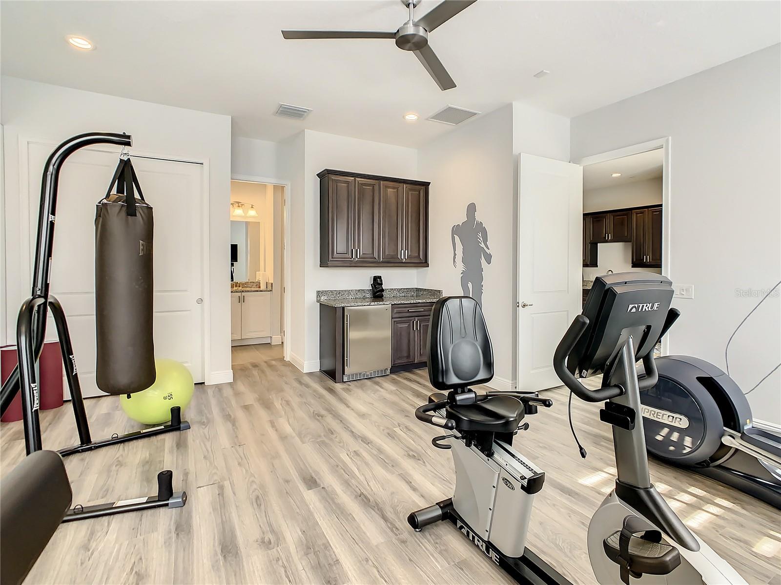 REUNION WEST VLGS NORTH - Residential