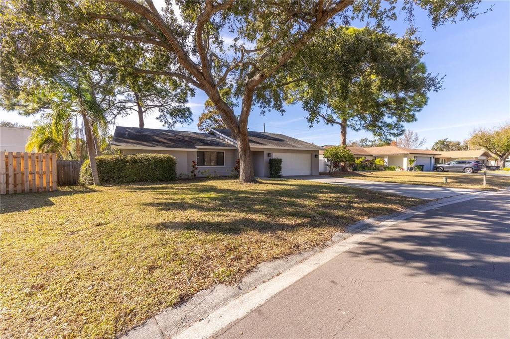 Photo of 8457 Cypress Lake Circle, Sarasota, FL 34243 (MLS # A4681428)