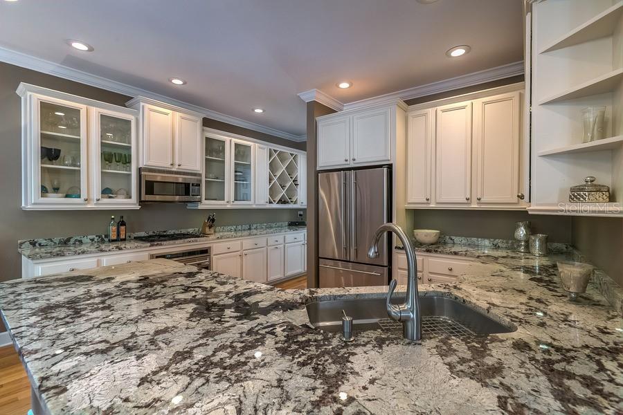 LYNWOOD - Residential Lease