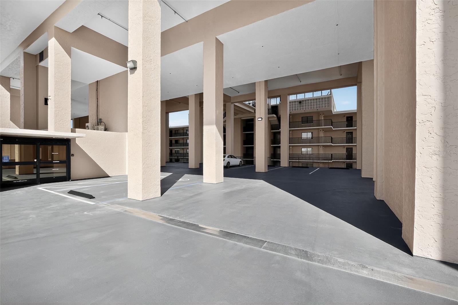 MOONTIDE CONDO - Residential