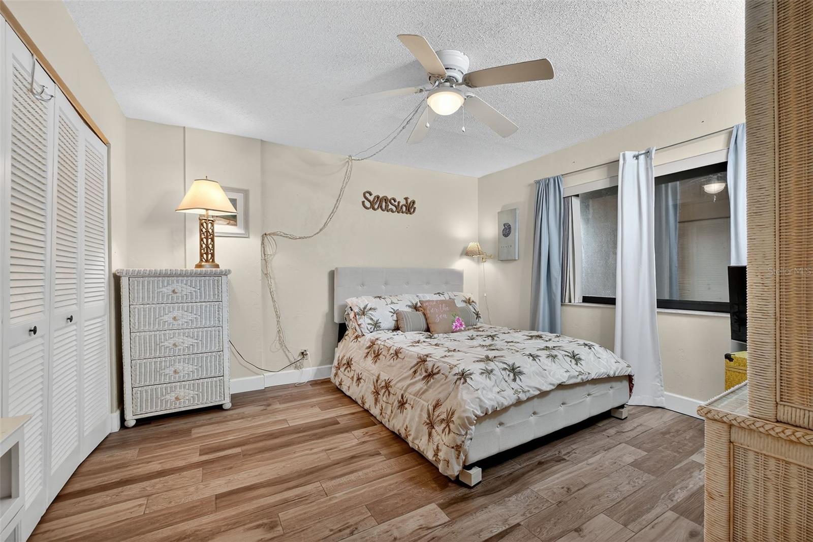 MOONTIDE CONDO - Residential