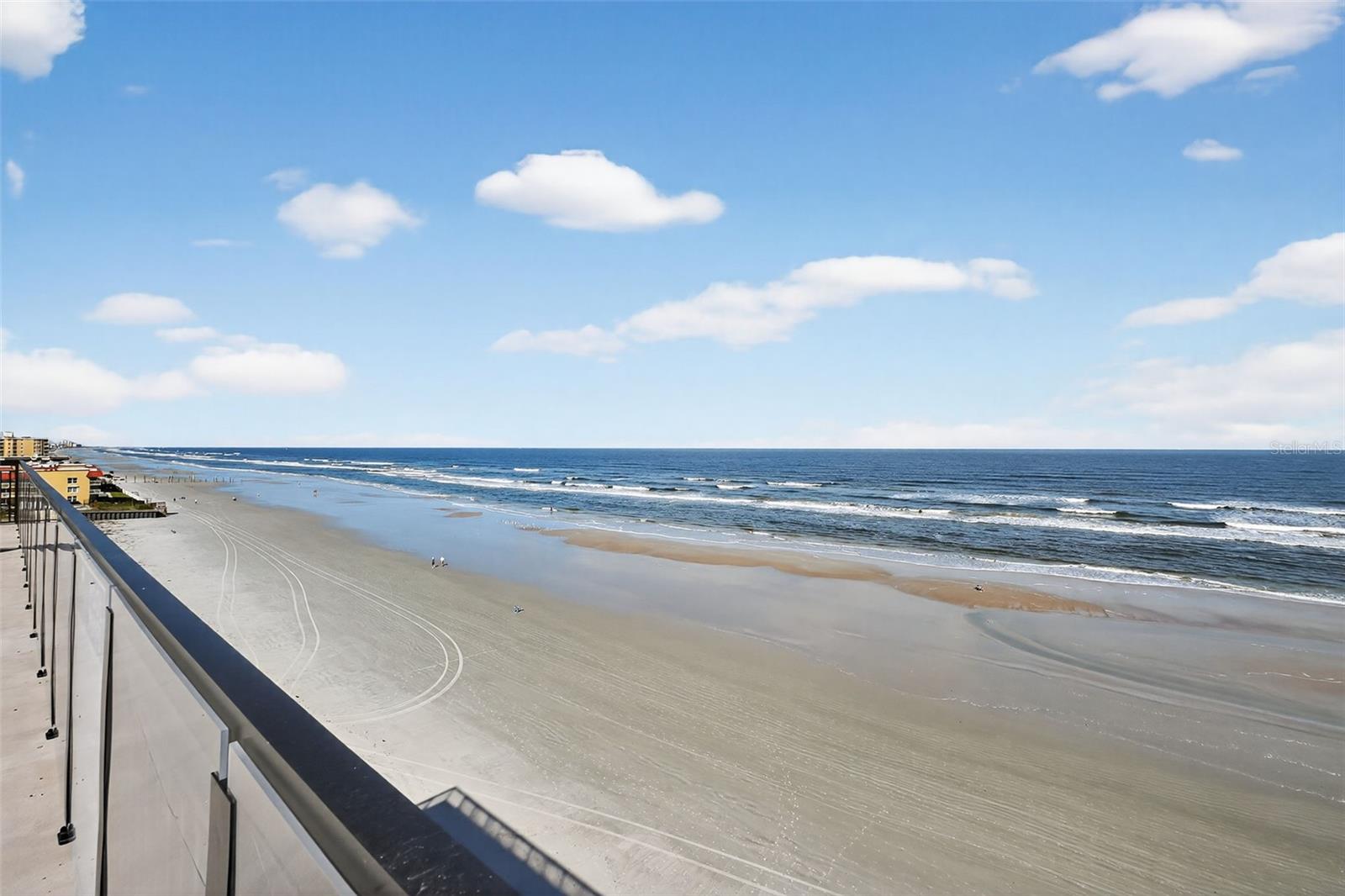 MOONTIDE CONDO - Residential