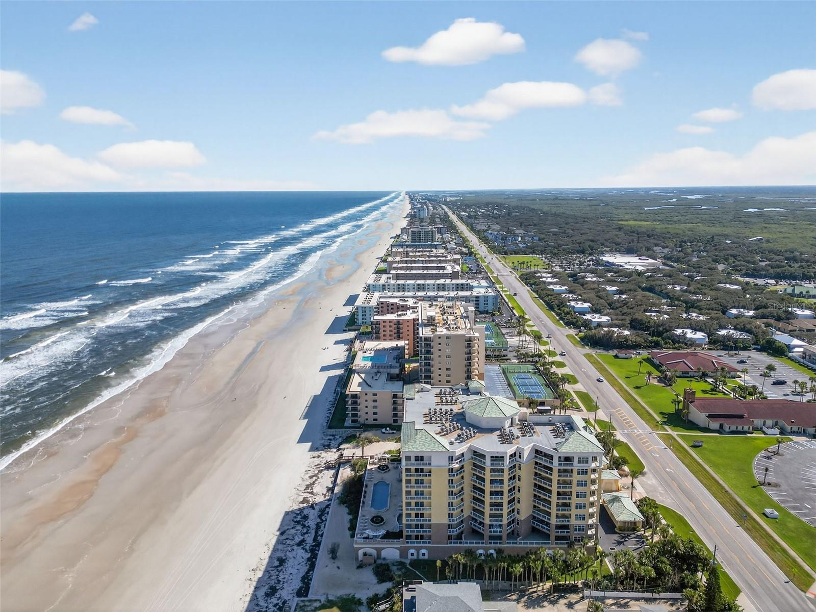 MOONTIDE CONDO - Residential