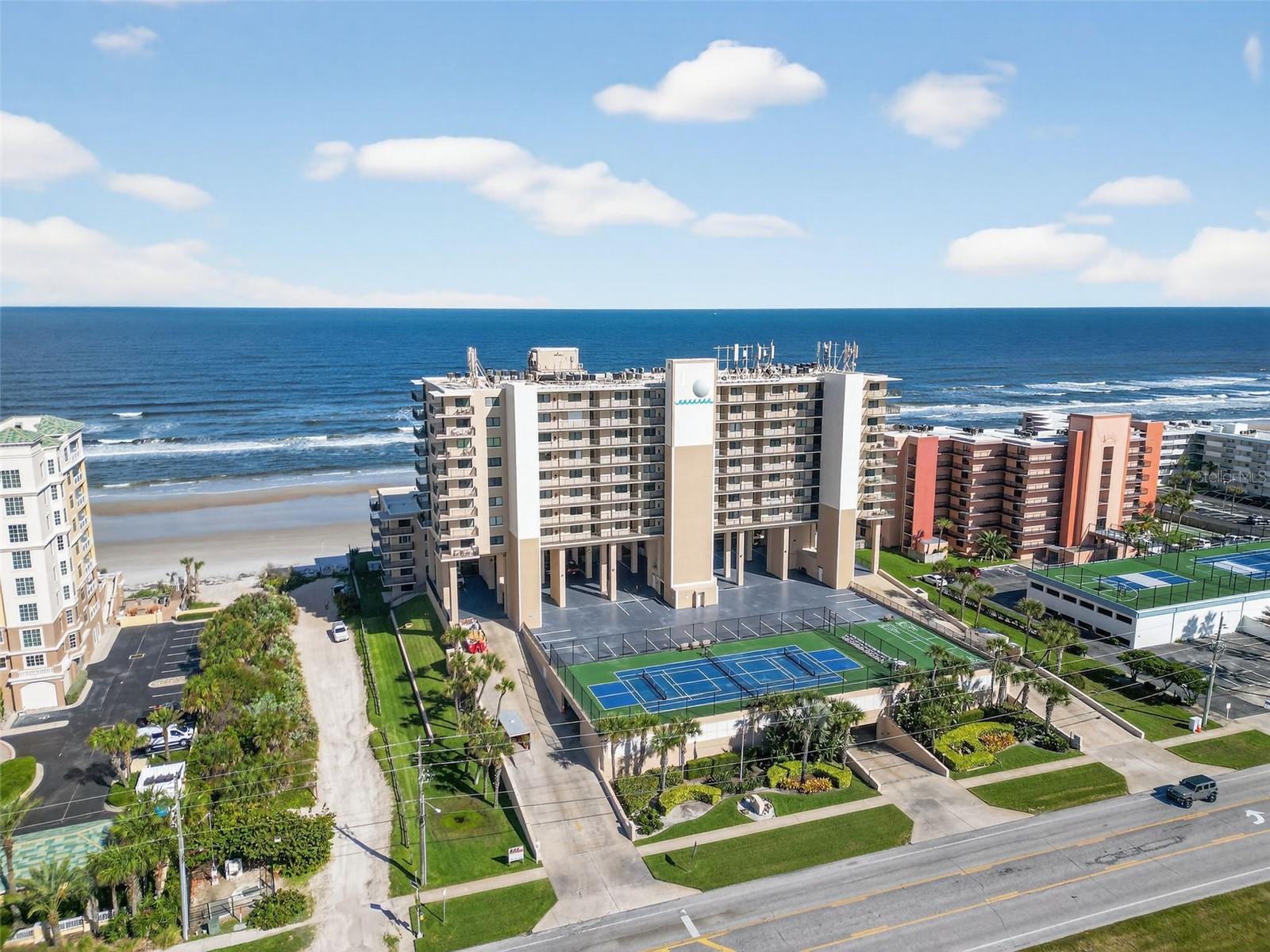 MOONTIDE CONDO - Residential