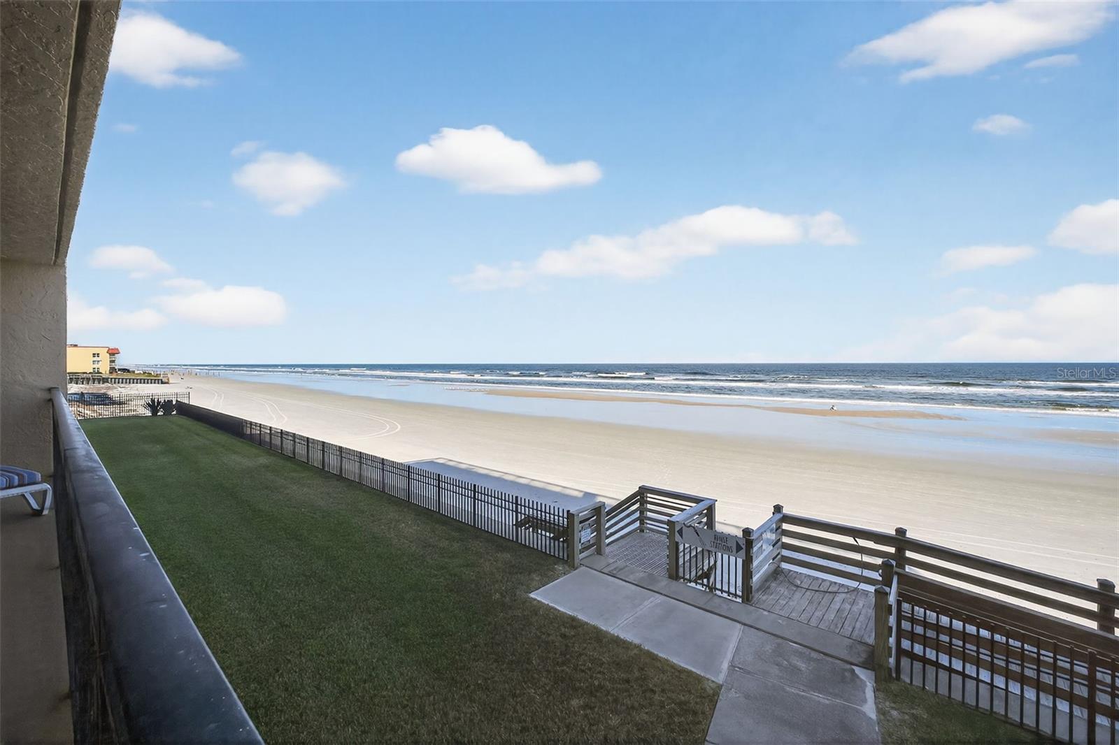 MOONTIDE CONDO - Residential