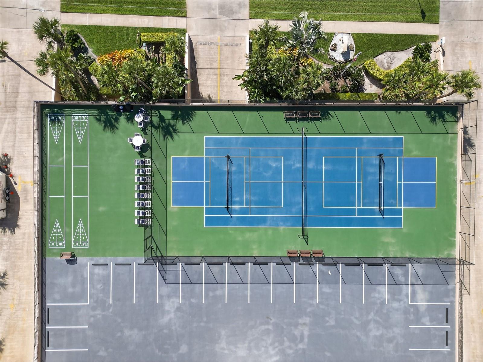 MOONTIDE CONDO - Residential