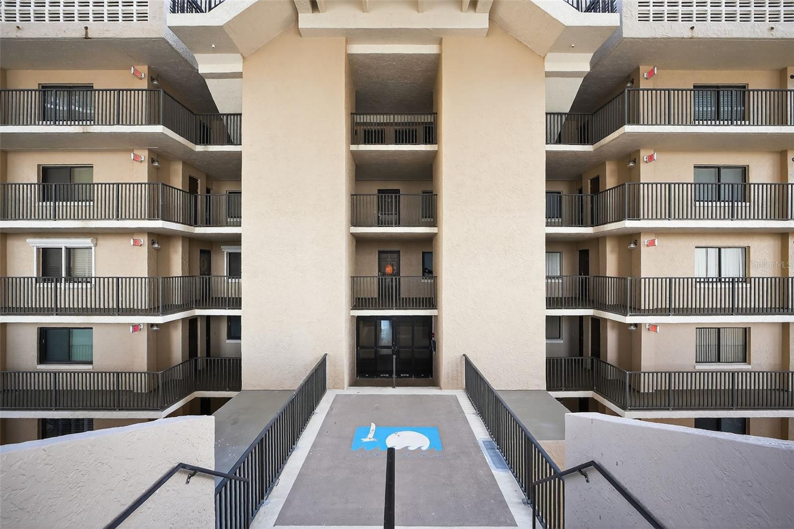 MOONTIDE CONDO - Residential