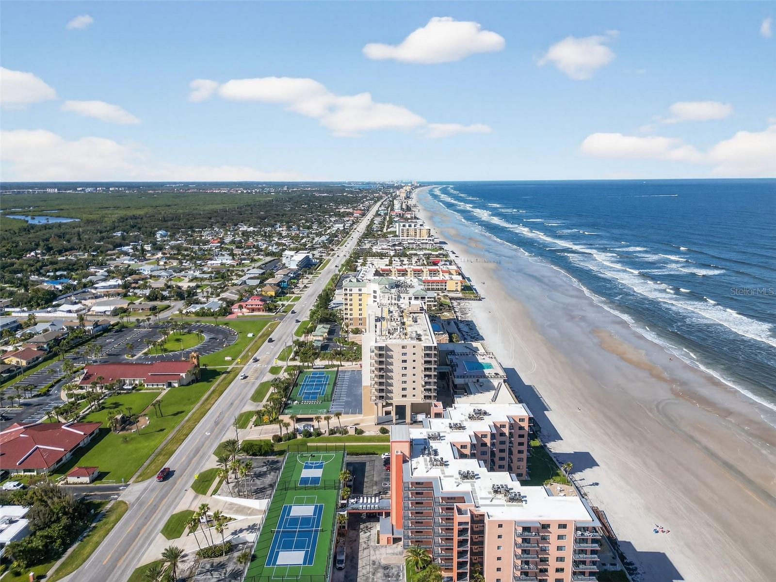 MOONTIDE CONDO - Residential