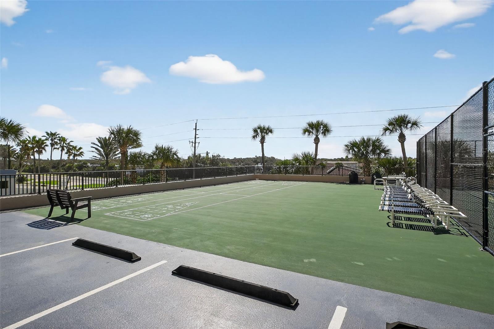 MOONTIDE CONDO - Residential