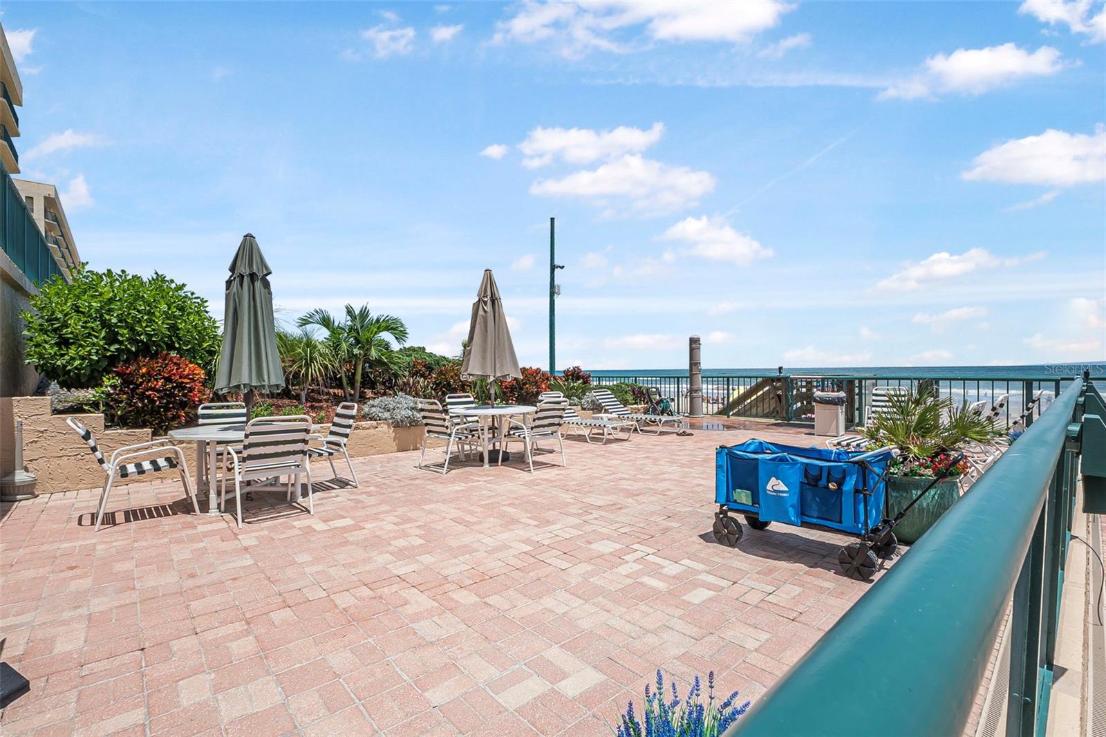 TOWERS AT PONCE INLET TOWER 01 CONDO - Residential
