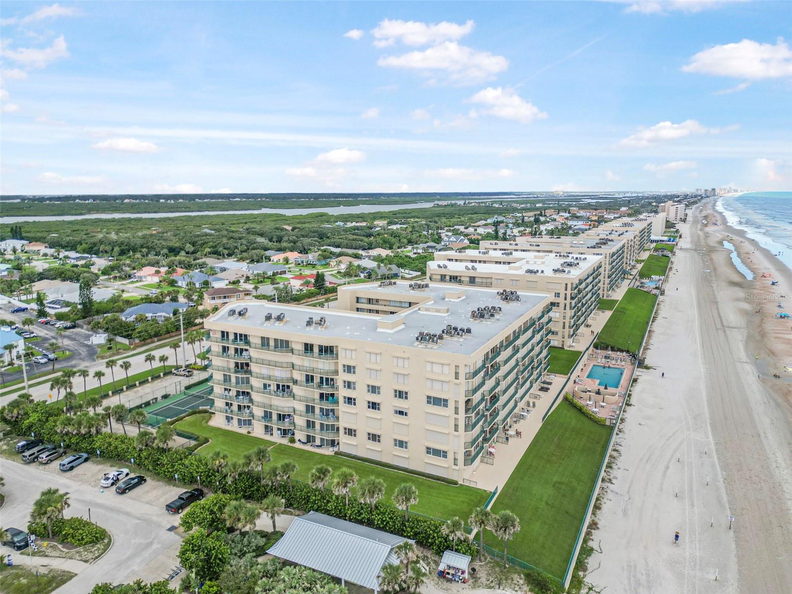 TOWERS AT PONCE INLET TOWER 01 CONDO - Residential