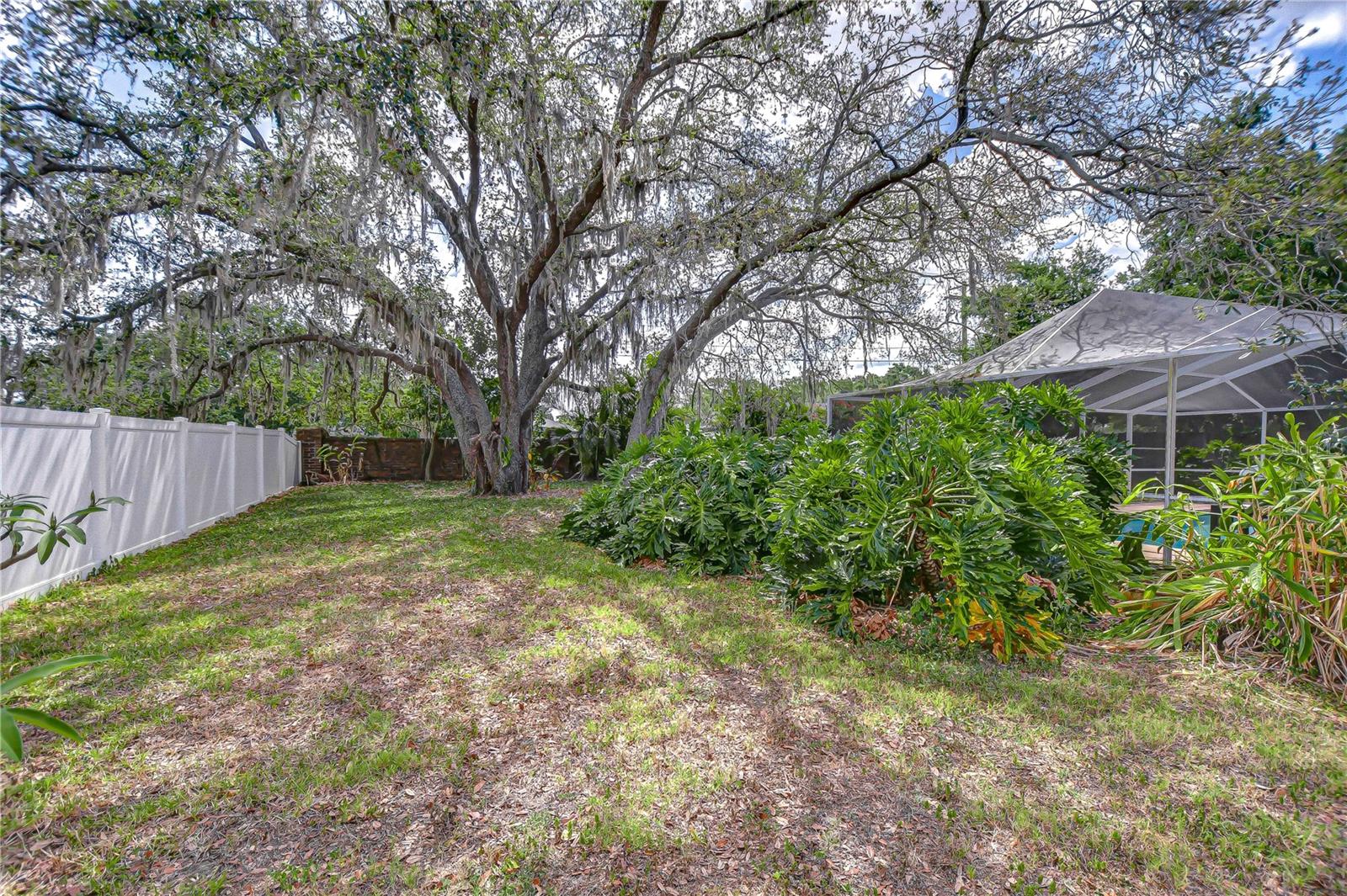 2117 LAINDALE PLACE