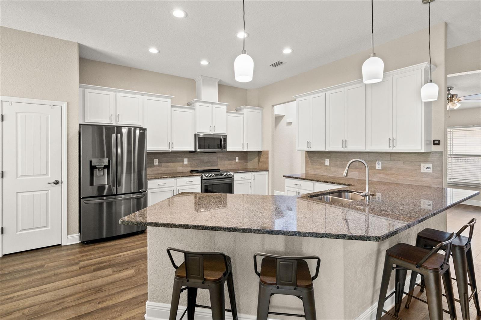 ROYAL HIGHLANDS - Residential