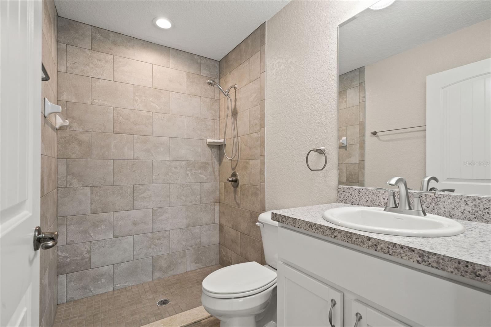 ROYAL HIGHLANDS - Residential