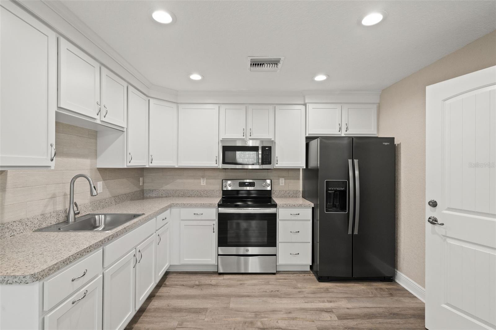 ROYAL HIGHLANDS - Residential