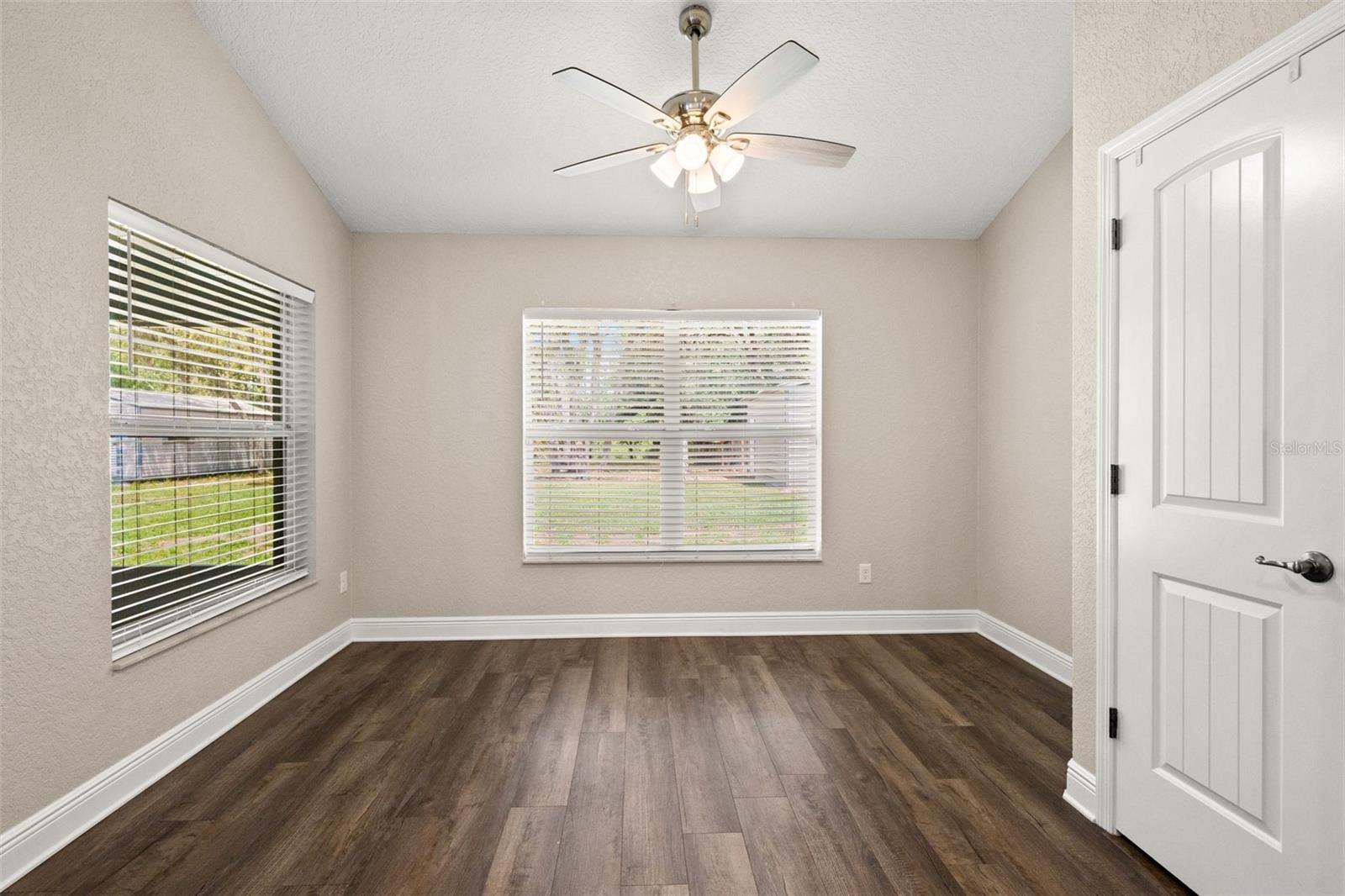 ROYAL HIGHLANDS - Residential